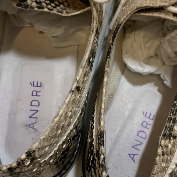 8 / André Oxfords shoes with Textured Design - Picture 4 of 8